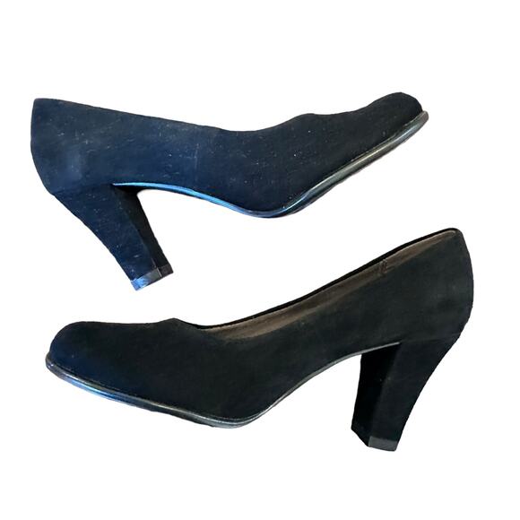 AEROSOLES Shoes - Aerosoles Heelrest Black Suede Round Toe Comfort Stacked 3" Heel sz 5.5 NWOT